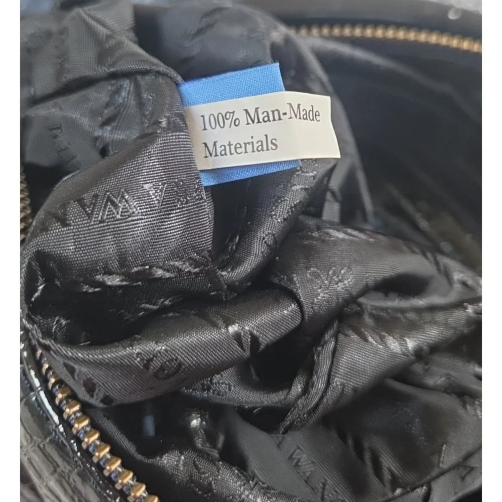 Simply Vera Wang Shoulder‎ Bag Blue Patent/Alligator Like Purse Zippered Tote